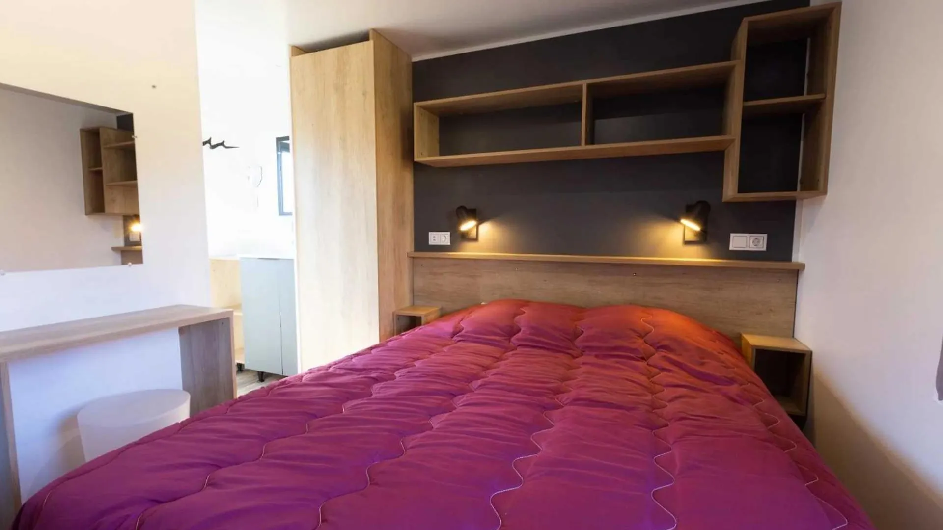 Camping 4 Etoiles - Piscine - Eeicab Thegra France
