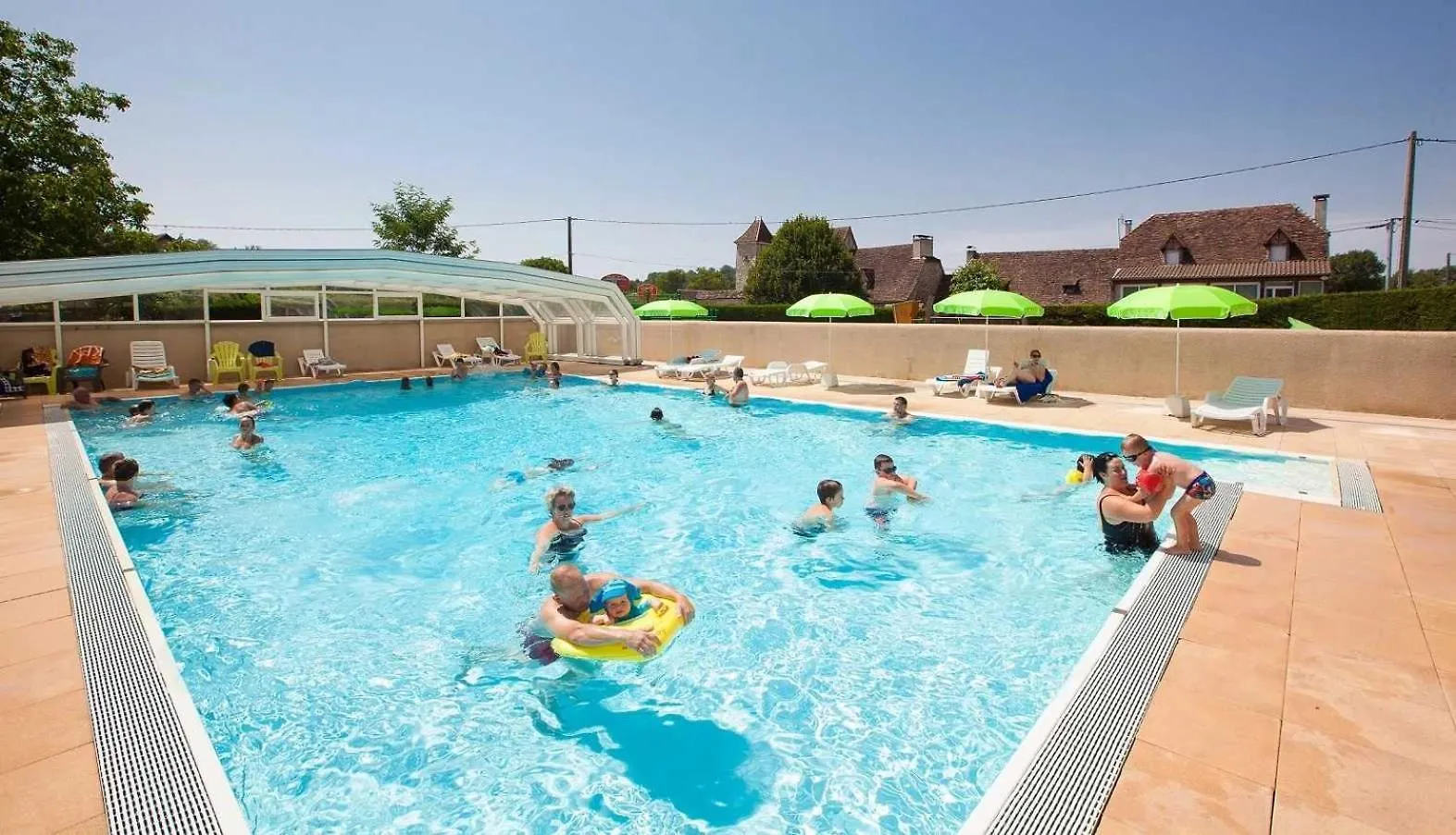 Camping 4 Etoiles - Piscine - Eeicab Thegra