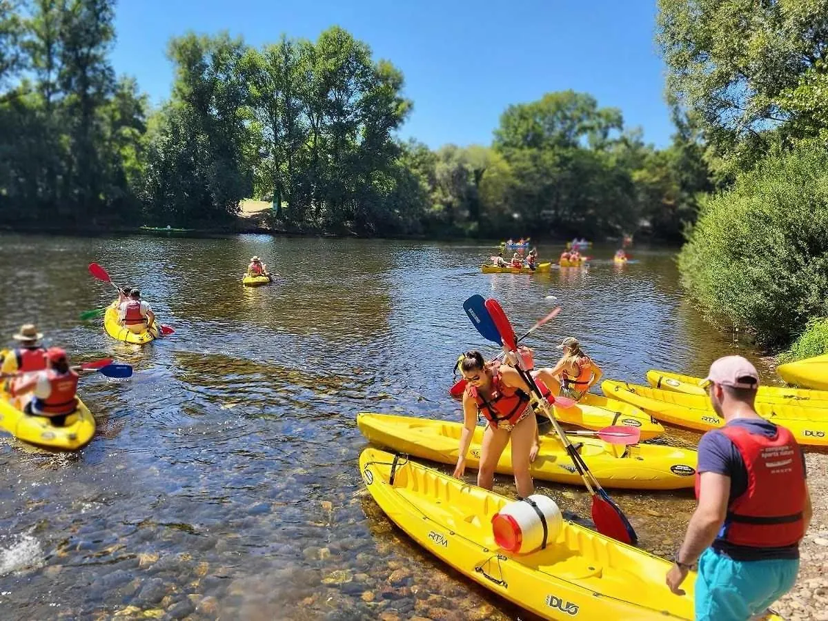 Campsite Camping 4 Etoiles - Piscine - Eeicab Thegra
